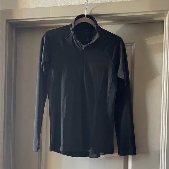 Patagonia Tops - Patagonia Black Capilene Midweight Baselayer Top - Medium